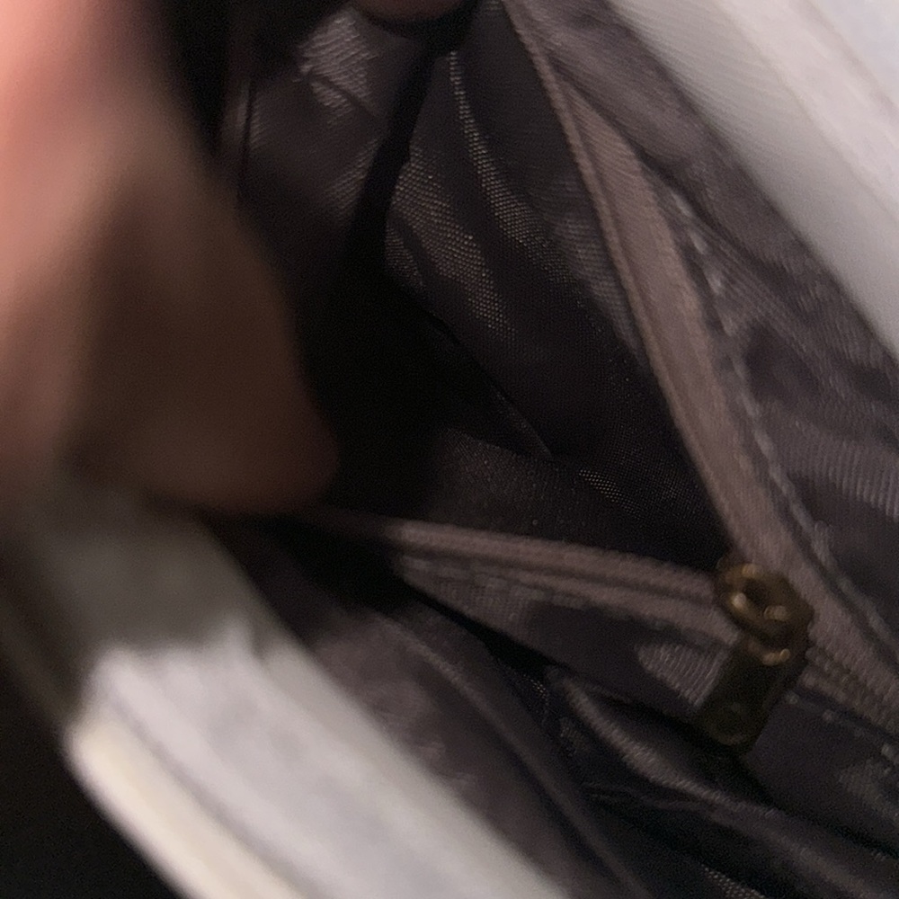 Sailor Moonon Samantha’s Vega purse - Picture 4 of 7